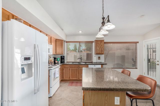 7724 W TOPEKA Drive W, Glendale, AZ 85308