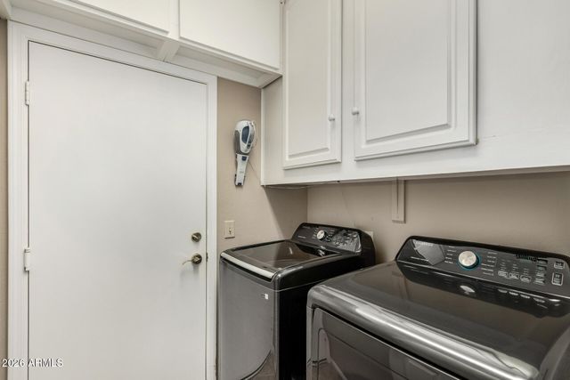 7724 W TOPEKA Drive W, Glendale, AZ 85308