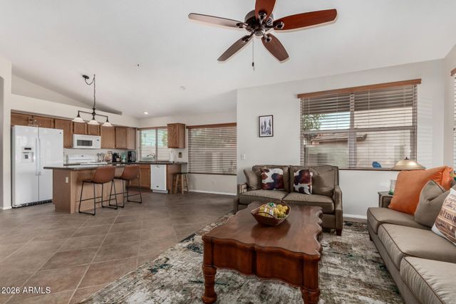7724 W TOPEKA Drive W, Glendale, AZ 85308