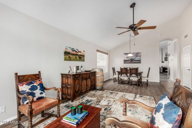 7724 W TOPEKA Drive W, Glendale, AZ 85308