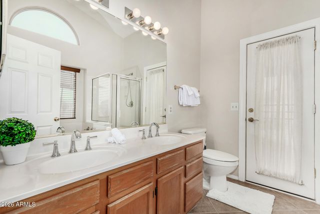 7724 W TOPEKA Drive W, Glendale, AZ 85308