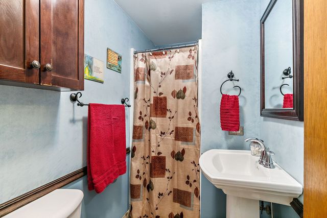 602 Delaware Drive, Lake In The Hills, IL 60156