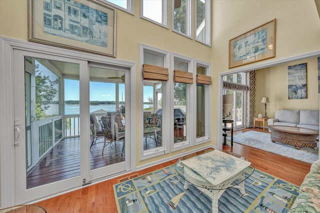 226 Pine Bay DR, Union Hall, VA 24176