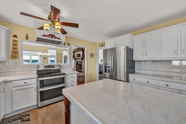 226 Pine Bay DR, Union Hall, VA 24176