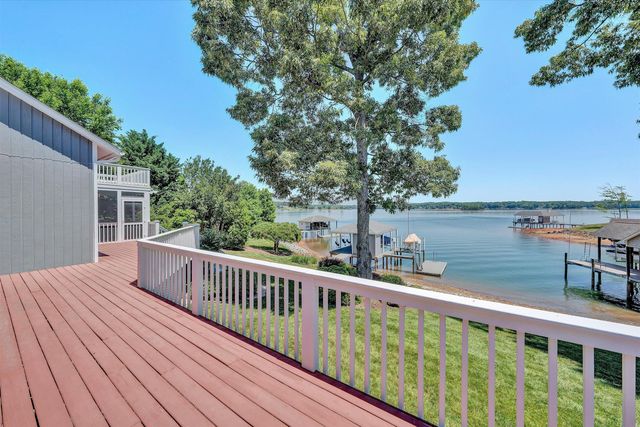 226 Pine Bay DR, Union Hall, VA 24176
