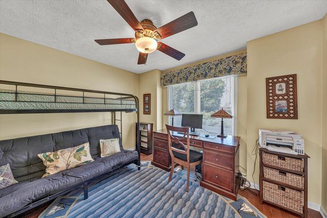 226 Pine Bay DR, Union Hall, VA 24176
