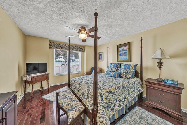 226 Pine Bay DR, Union Hall, VA 24176