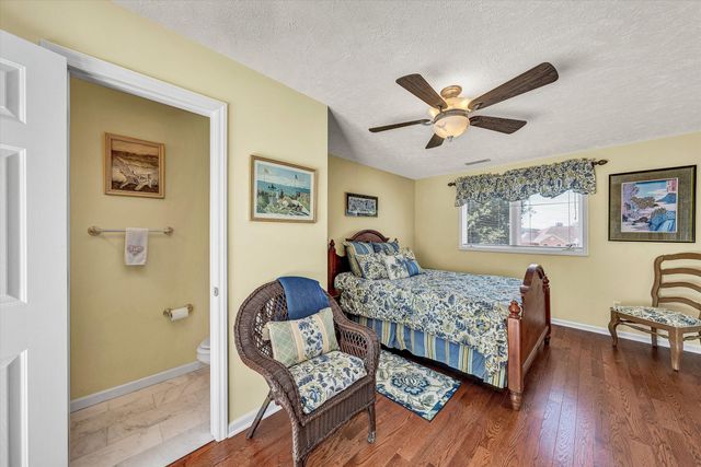 226 Pine Bay DR, Union Hall, VA 24176