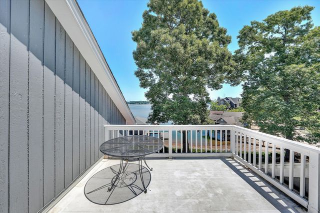 226 Pine Bay DR, Union Hall, VA 24176