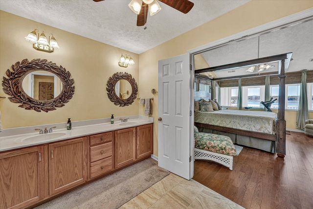 226 Pine Bay DR, Union Hall, VA 24176
