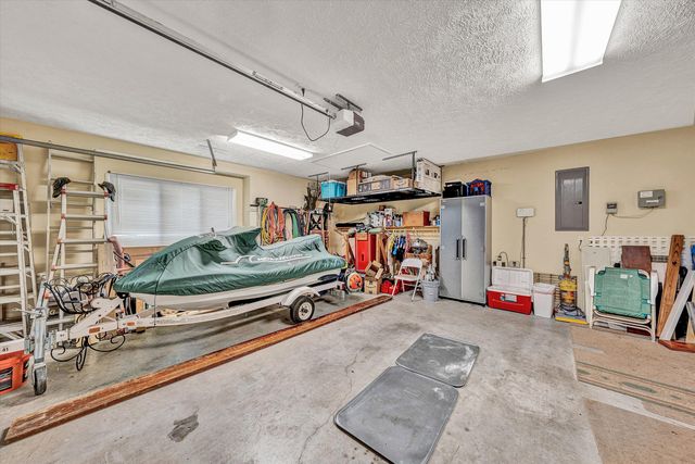 226 Pine Bay DR, Union Hall, VA 24176