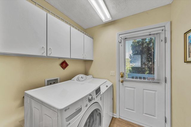 226 Pine Bay DR, Union Hall, VA 24176