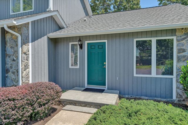 226 Pine Bay DR, Union Hall, VA 24176