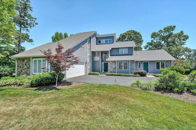 226 Pine Bay DR, Union Hall, VA 24176