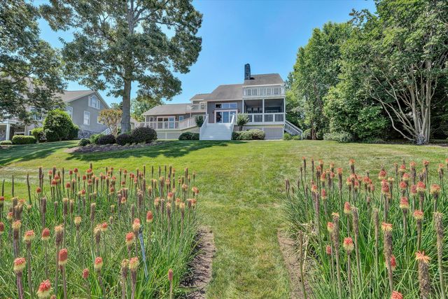 226 Pine Bay DR, Union Hall, VA 24176