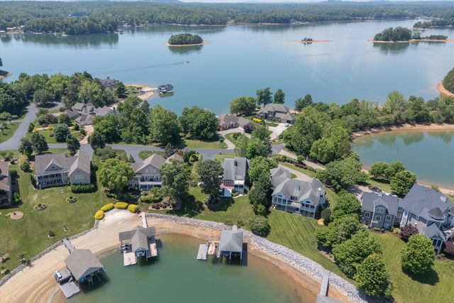 226 Pine Bay DR, Union Hall, VA 24176