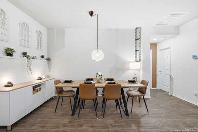 404 Signe, Seguin, TX 78155