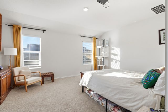 404 Signe, Seguin, TX 78155