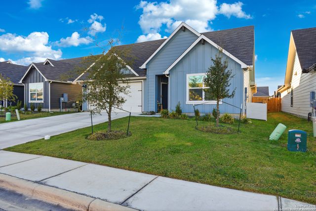 404 Signe, Seguin, TX 78155