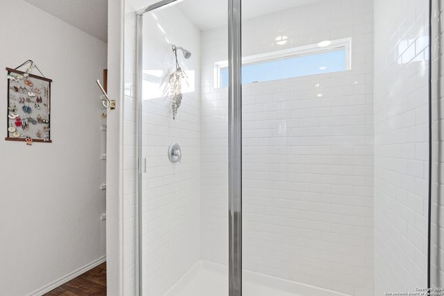 404 Signe, Seguin, TX 78155