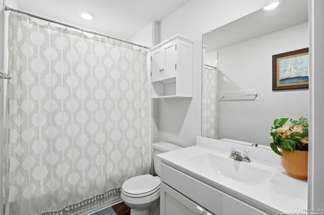 404 Signe, Seguin, TX 78155