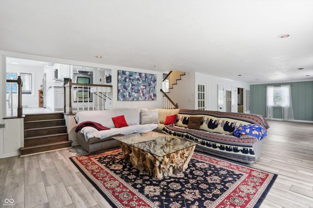 6361 Creekside Lane, Indianapolis, IN 46220