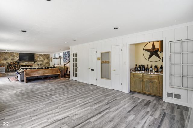 6361 Creekside Lane, Indianapolis, IN 46220