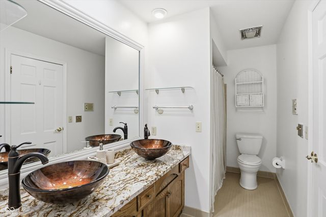 6361 Creekside Lane, Indianapolis, IN 46220