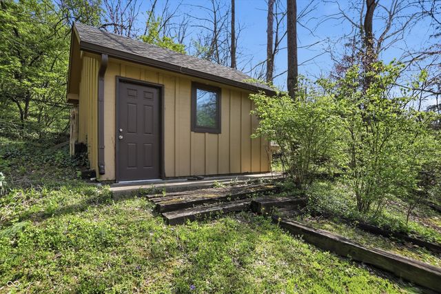 6361 Creekside Lane, Indianapolis, IN 46220