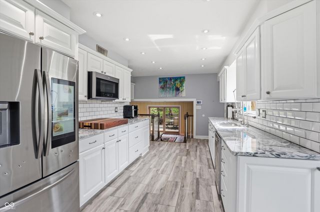 6361 Creekside Lane, Indianapolis, IN 46220