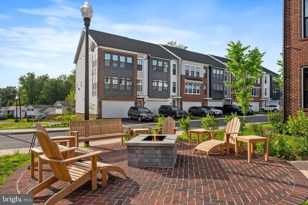 7413 ROCKY CREEK TER, Annandale, VA 22003
