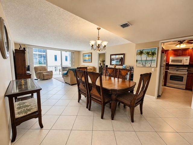 3570 S OCEAN Boulevard 809, South Palm Beach, FL 33480