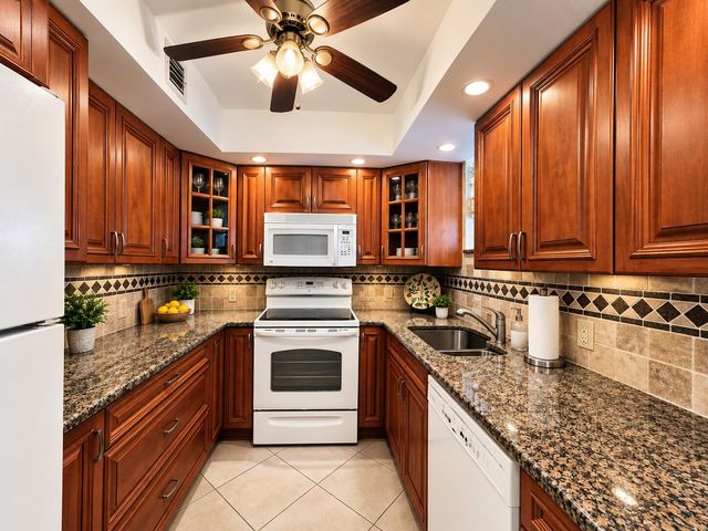 3570 S OCEAN Boulevard 809, South Palm Beach, FL 33480
