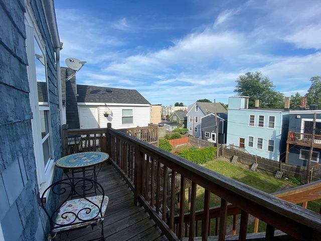 643 Saratoga St 3, Boston, MA 02128