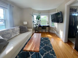 643 Saratoga St 3, Boston, MA 02128