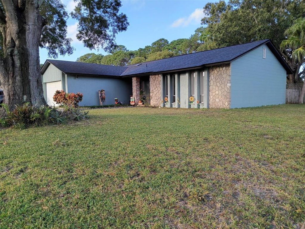 Image 2 of property listing at 10700 GARDENWOOD ROAD, Orlando, FL 32837