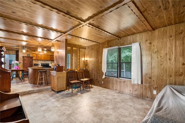 141 Lone Eagle Way, Iva, SC 29655