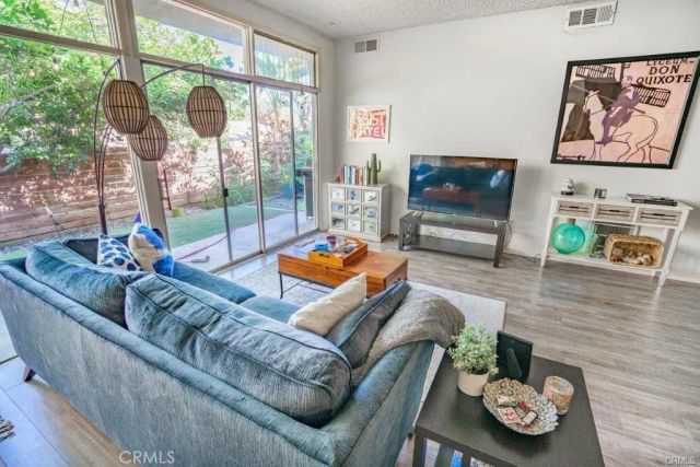 4416 Colbath Avenue B, Sherman Oaks, CA 91423