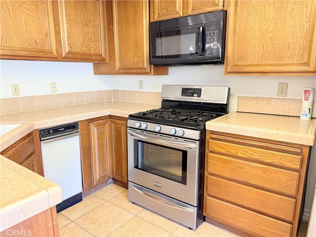 105 E Rosewood Court 5, Ontario, CA 91764