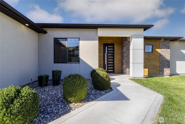 35 NE Alpine Drive, College Place, WA 99324