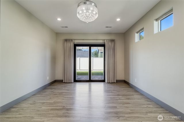 35 NE Alpine Drive, College Place, WA 99324