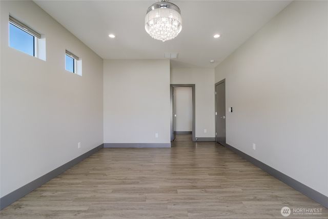 35 NE Alpine Drive, College Place, WA 99324