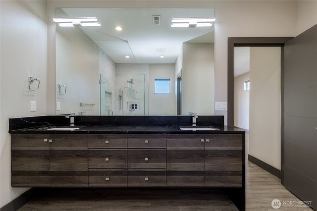 35 NE Alpine Drive, College Place, WA 99324