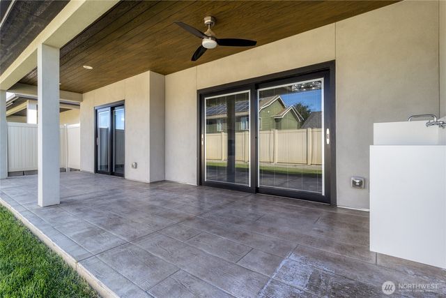 35 NE Alpine Drive, College Place, WA 99324