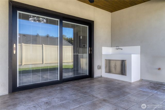 35 NE Alpine Drive, College Place, WA 99324