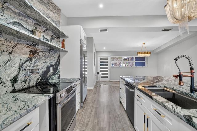 2436 Cat Cay Ln, Fort Lauderdale, FL 33312