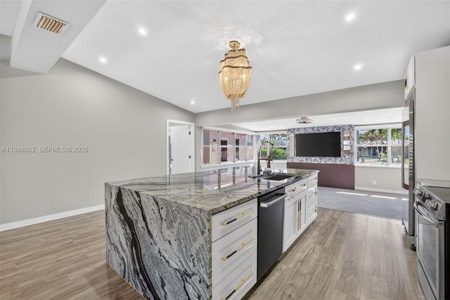 2436 Cat Cay Ln, Fort Lauderdale, FL 33312