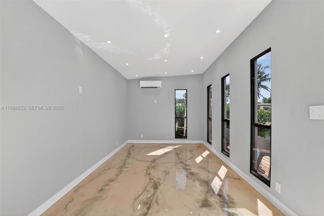 2436 Cat Cay Ln, Fort Lauderdale, FL 33312