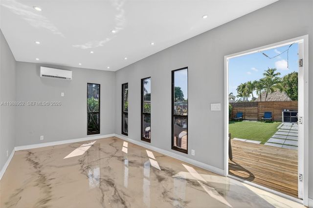 2436 Cat Cay Ln, Fort Lauderdale, FL 33312