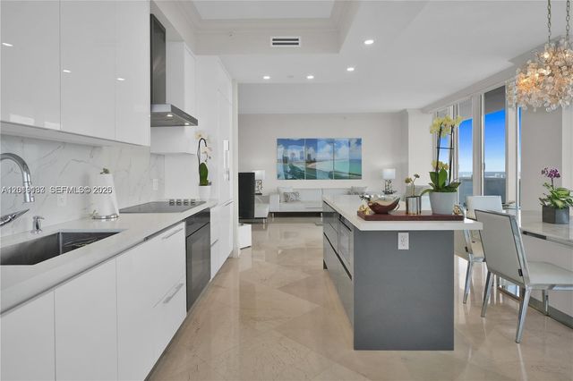 4779 Collins Ave PH 4301, Miami Beach, FL 33140